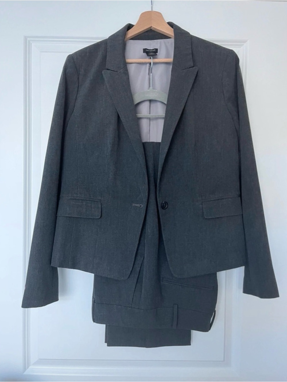 Ann Taylor Charcoal Gray Women's Suit Jacket & Pants